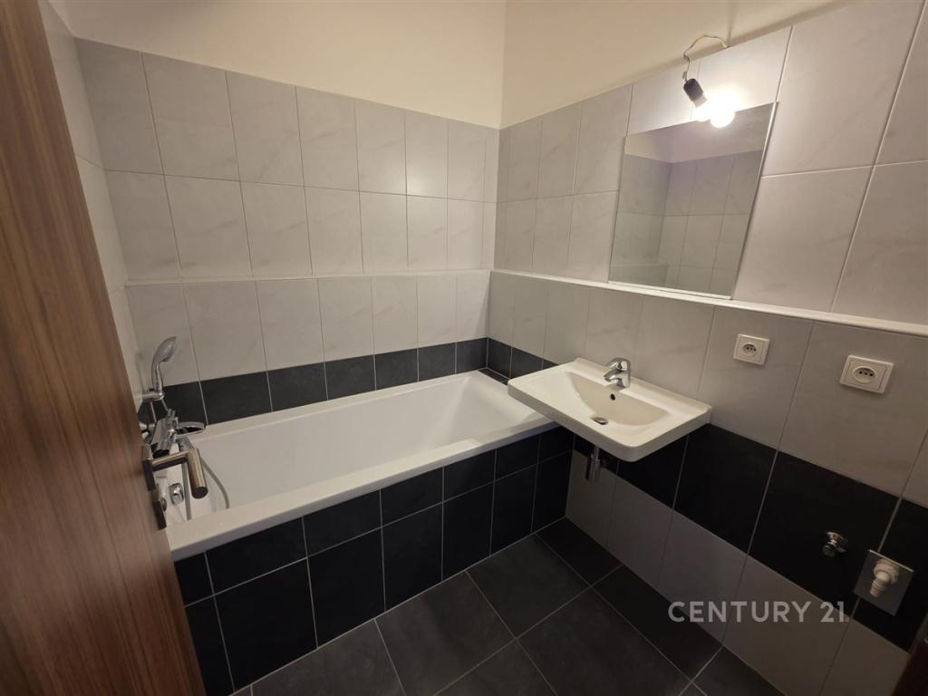 Pronájem bytu 1+1 59 m2, Černošice – náhled fotky 24