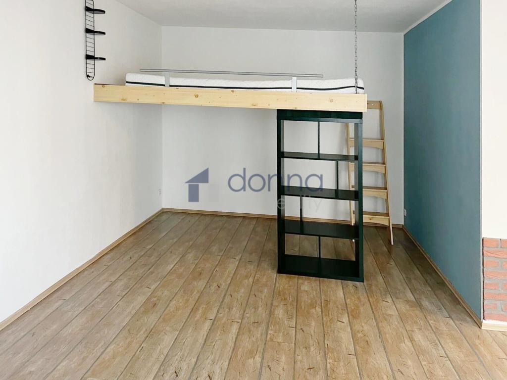 Pronájem bytu 1+kk 40 m2