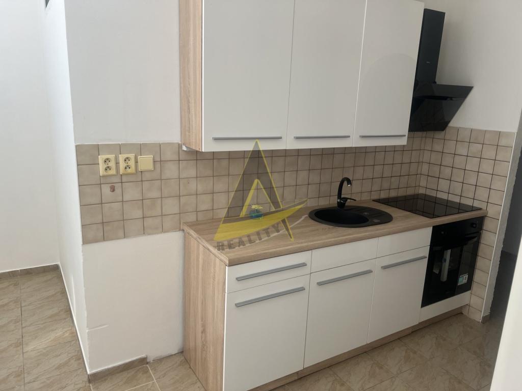 Pronájem bytu 2+1 56 m2