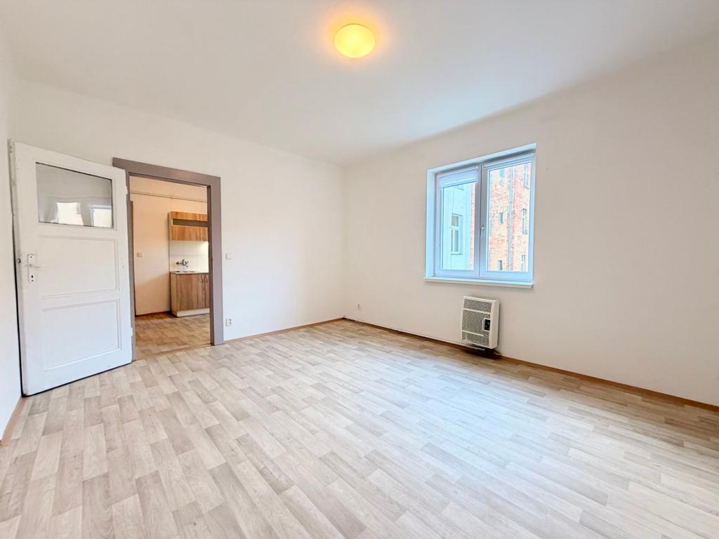 Pronájem bytu 1+1 37 m2, Plzeň – náhled fotky 5