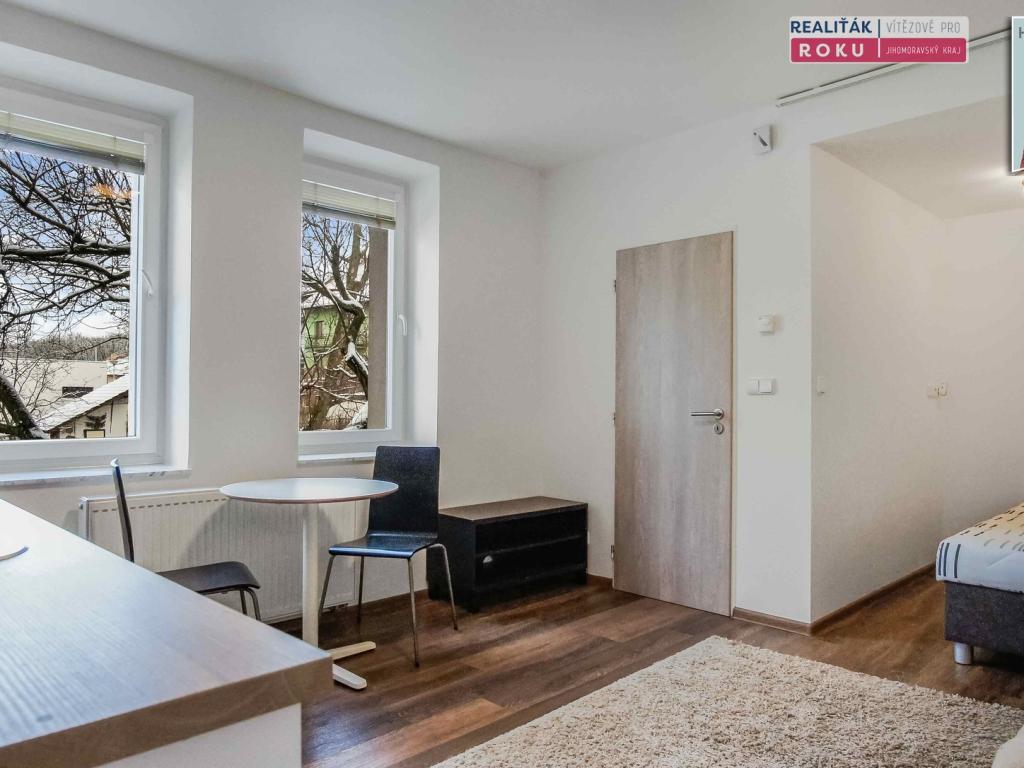 Pronájem bytu 1+kk 27 m2
