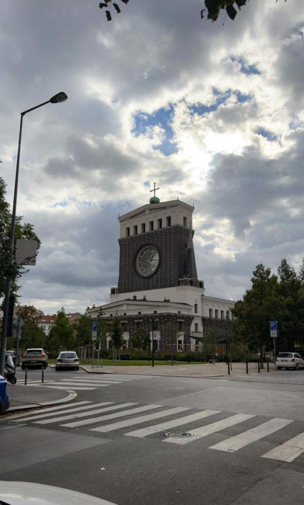 Pronájem bytu 2+1 85 m2, Praha – náhled fotky 28