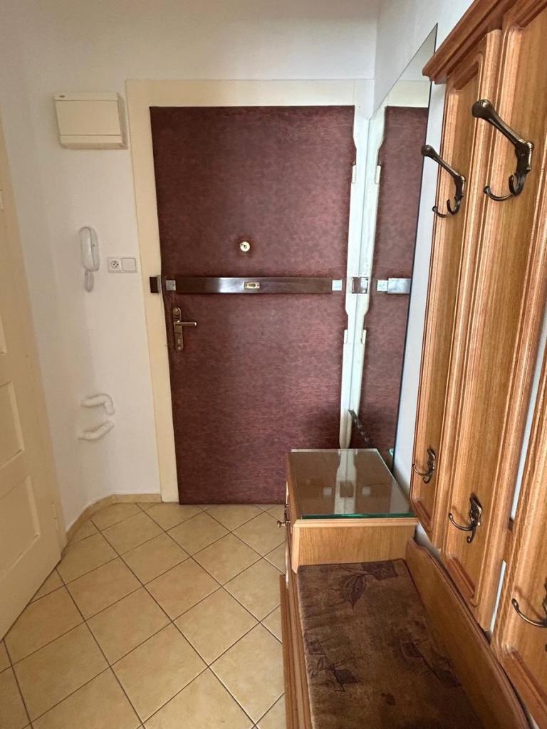 Pronájem bytu 1+kk 28 m2