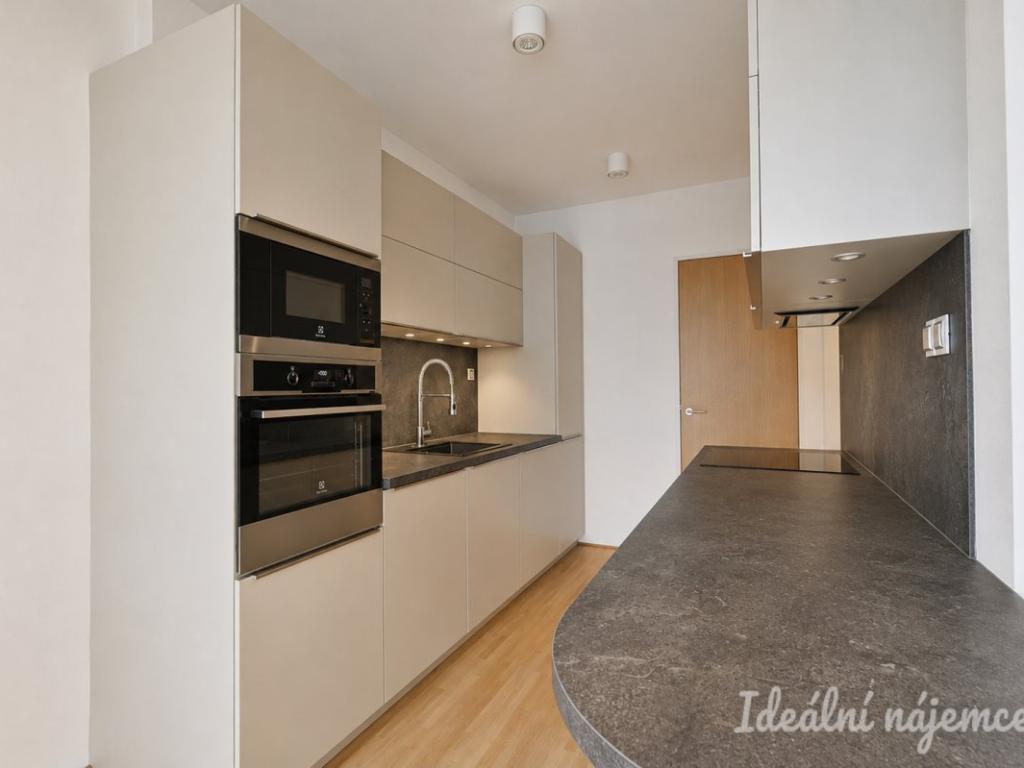 Pronájem bytu 3+kk 104 m2