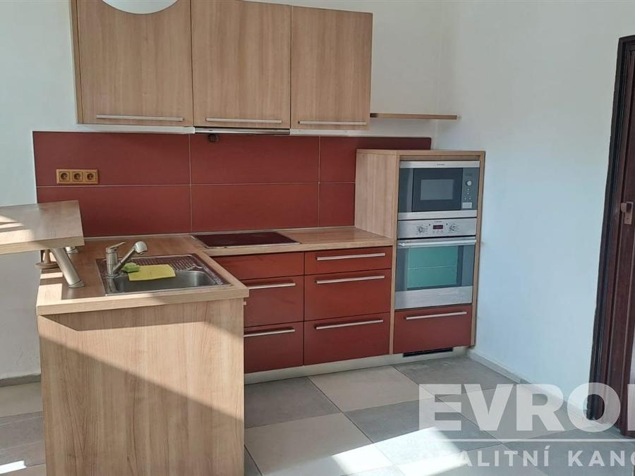 Pronájem bytu 3+kk 41 m2