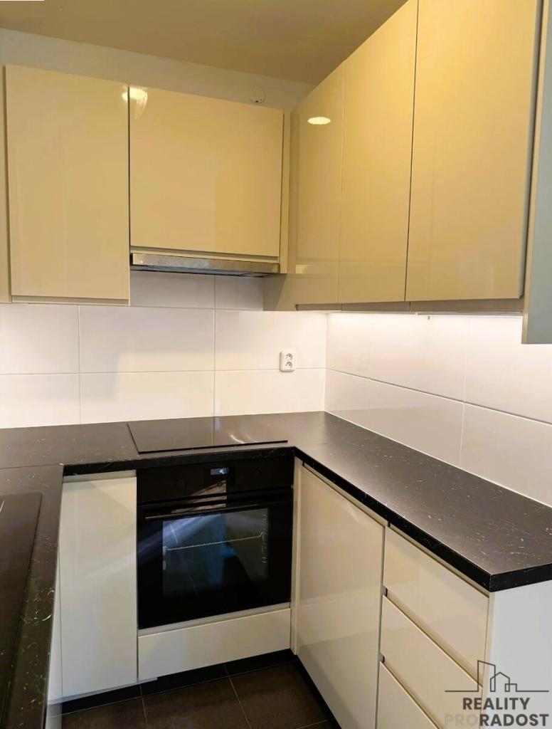 Pronájem bytu 2+1 63 m2