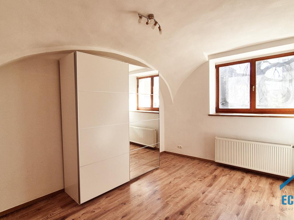 Pronájem bytu 2+kk 40 m2
