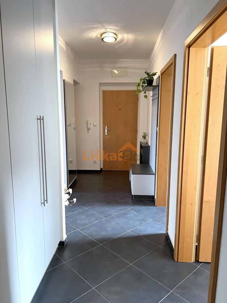 Pronájem bytu 3+kk 77 m2