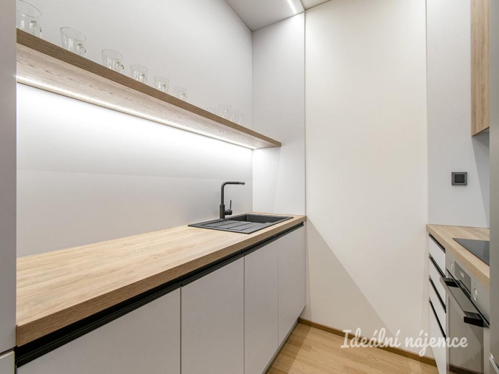 Pronájem bytu 1+kk 35 m2