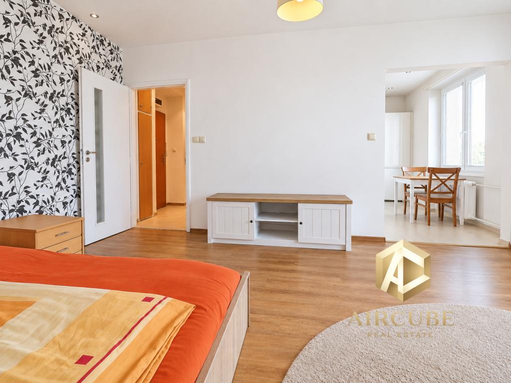 Pronájem bytu 2+kk 54 m2