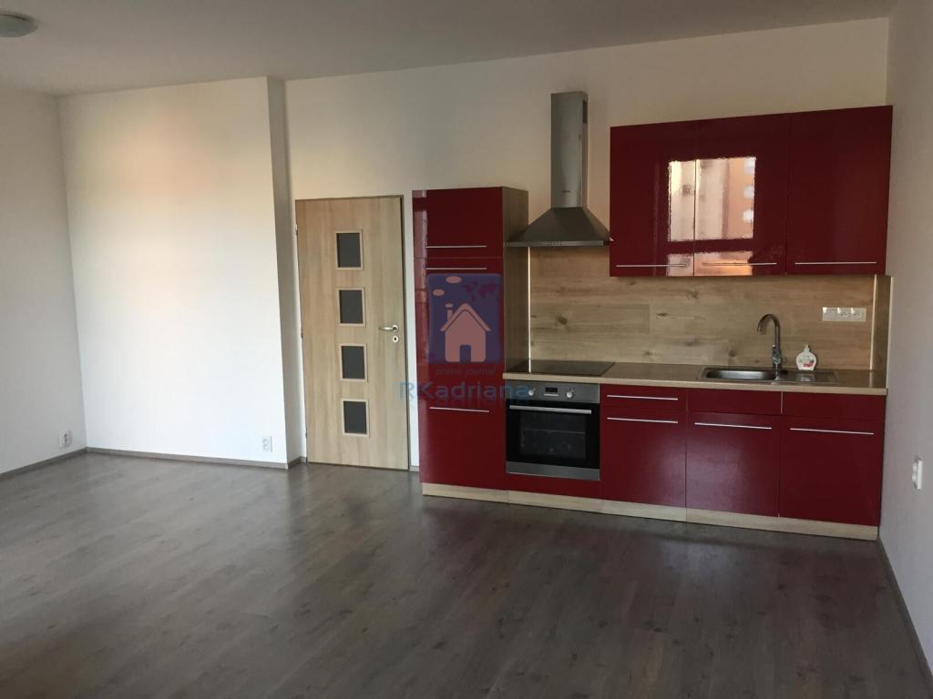 Pronájem bytu 1+kk 35 m2