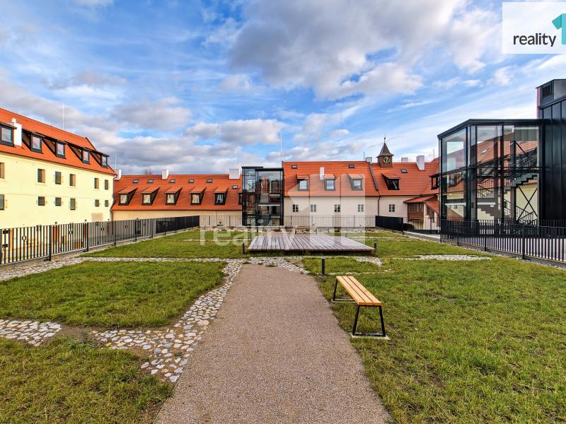 Pronájem bytu 2+kk 64 m2