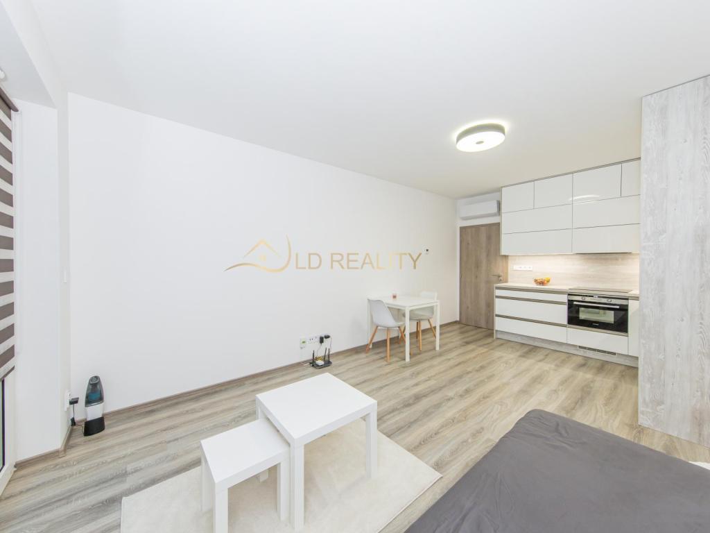 Pronájem bytu 1+kk 32 m2