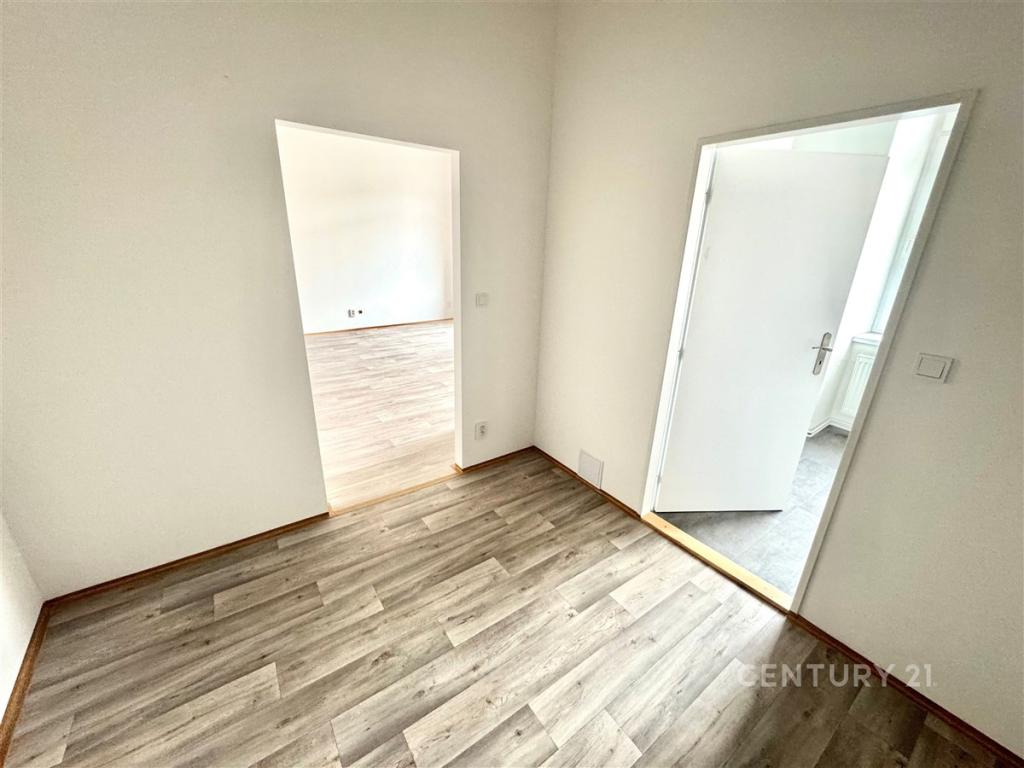 Pronájem bytu 1+kk 35 m2