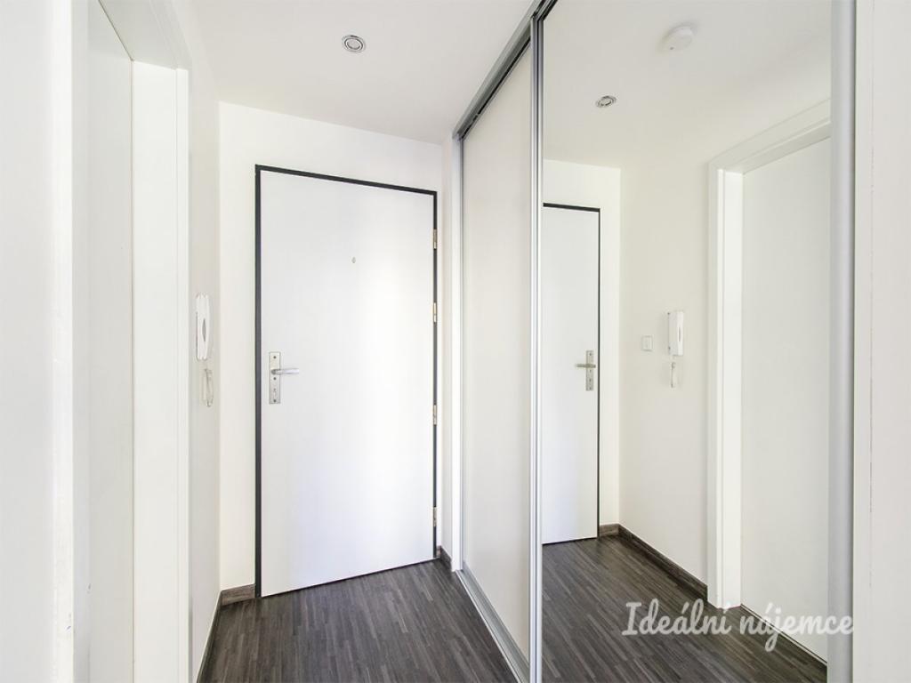 Pronájem bytu 2+kk 45 m2, Praha – náhled fotky 7