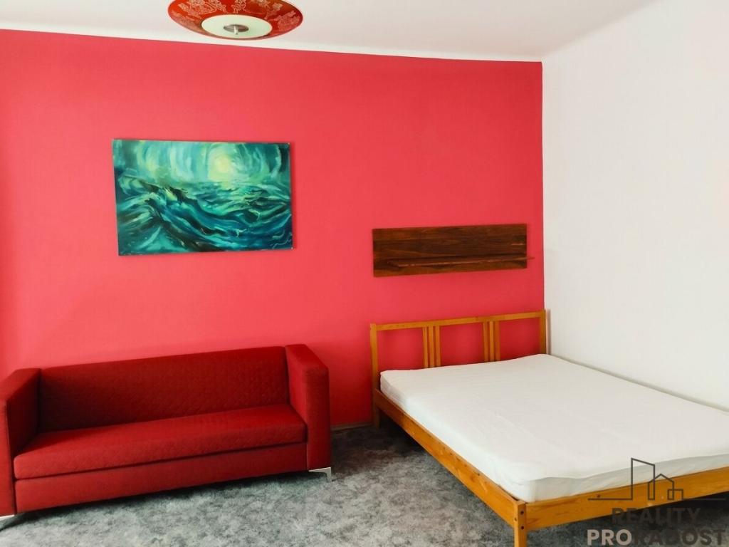 Pronájem bytu 1+1 50 m2