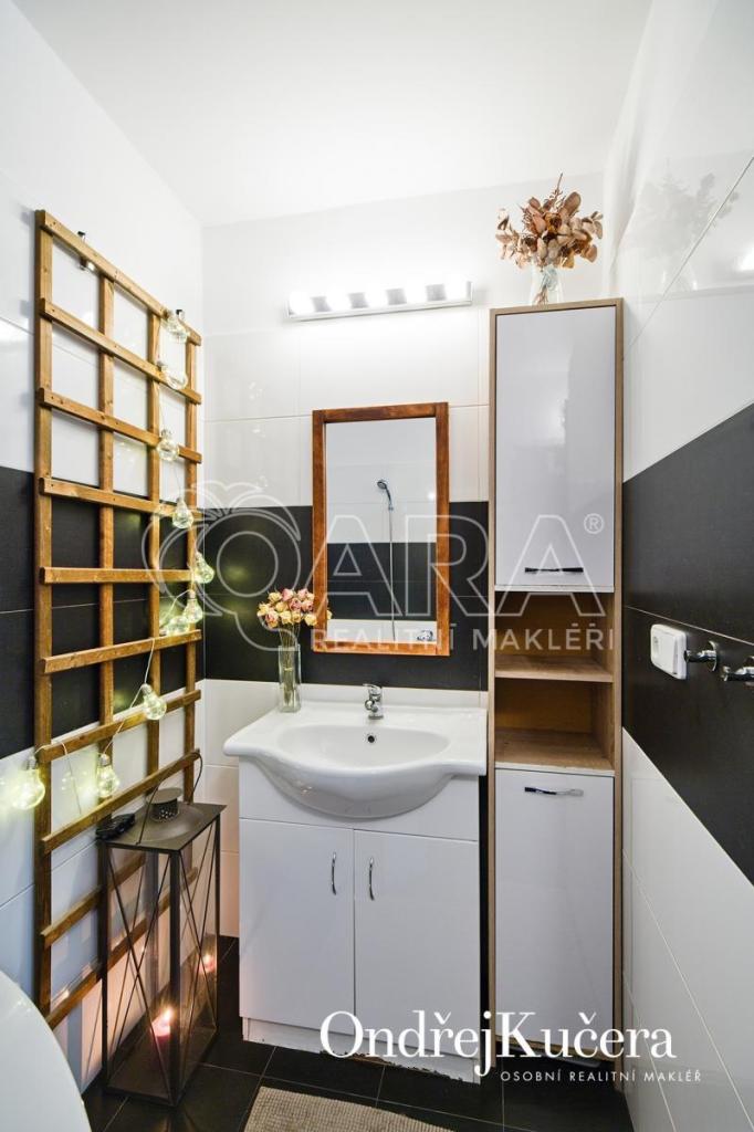 Prodej bytu 3+kk 75 m2, Praha – náhled fotky 19