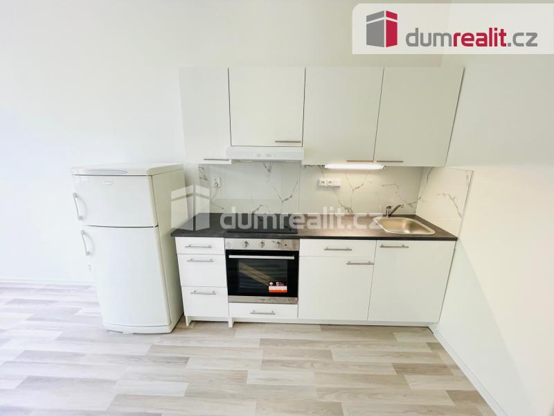 Pronájem bytu 1+kk 28 m2
