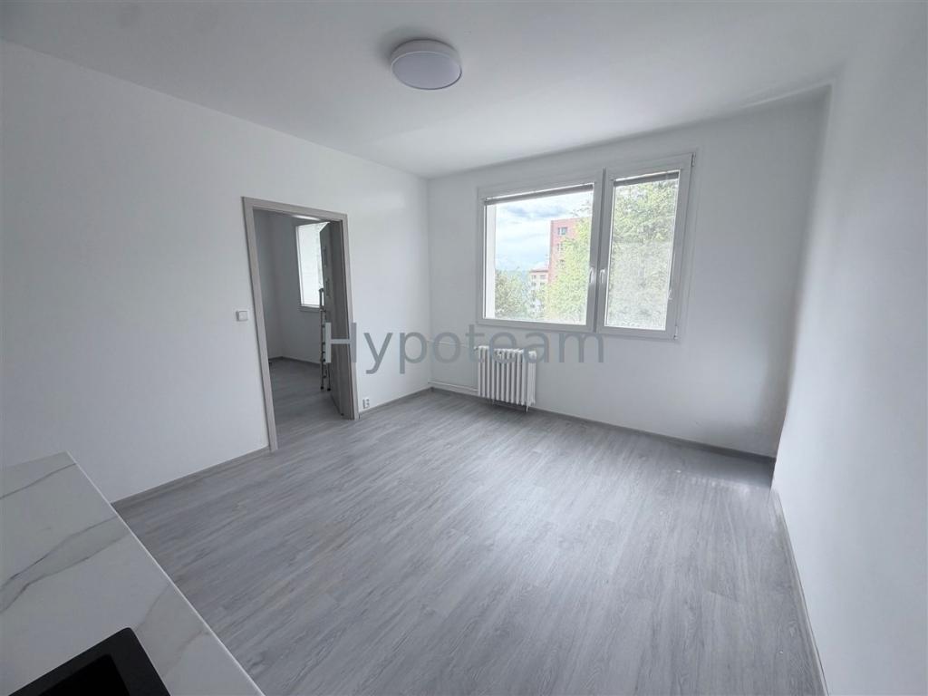 Pronájem bytu 1+1 34 m2
