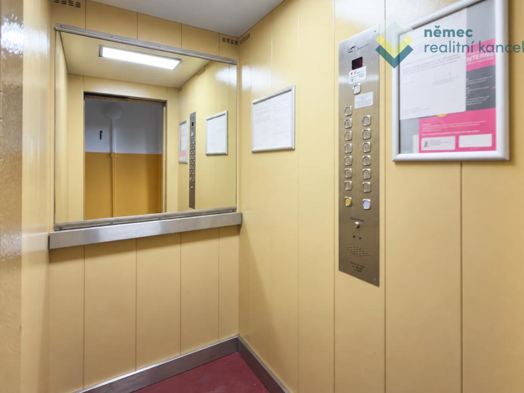 Prodej bytu 2+kk 44 m2, Praha – náhled fotky 16