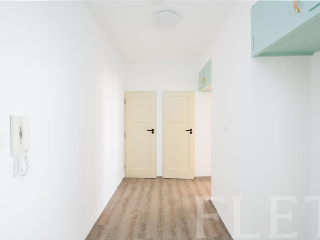 Prodej bytu 2+1 61 m2, Praha – náhled fotky 8