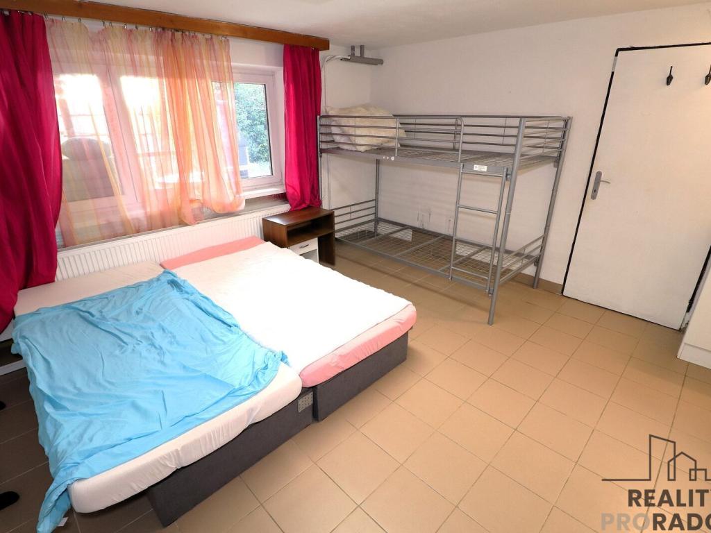 Pronájem bytu 1+1 35 m2