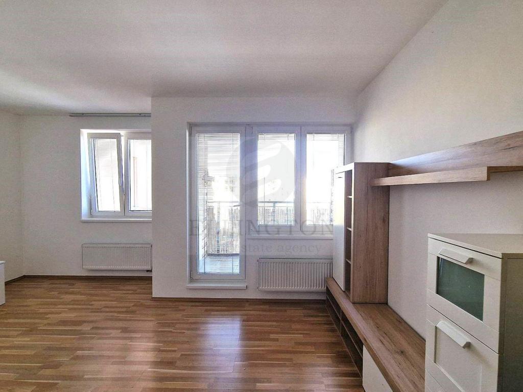 Pronájem bytu 1+kk 35 m2