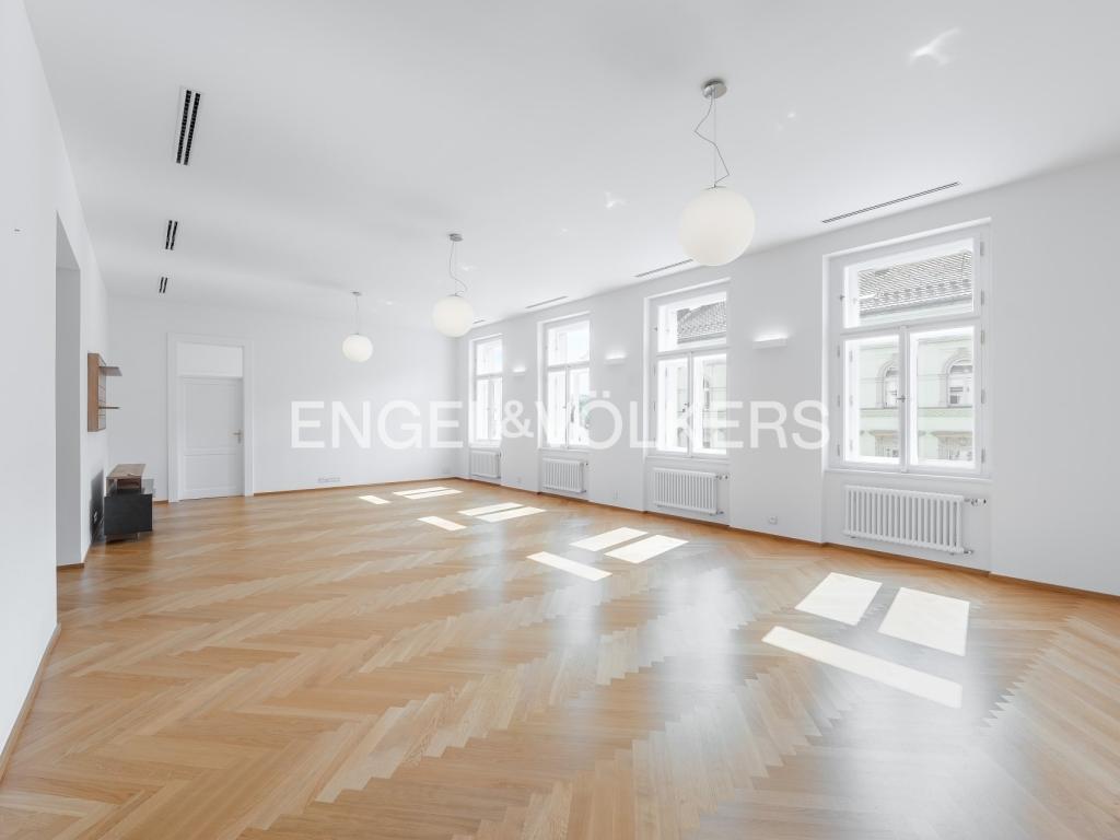 Pronájem bytu 5+kk 202 m2