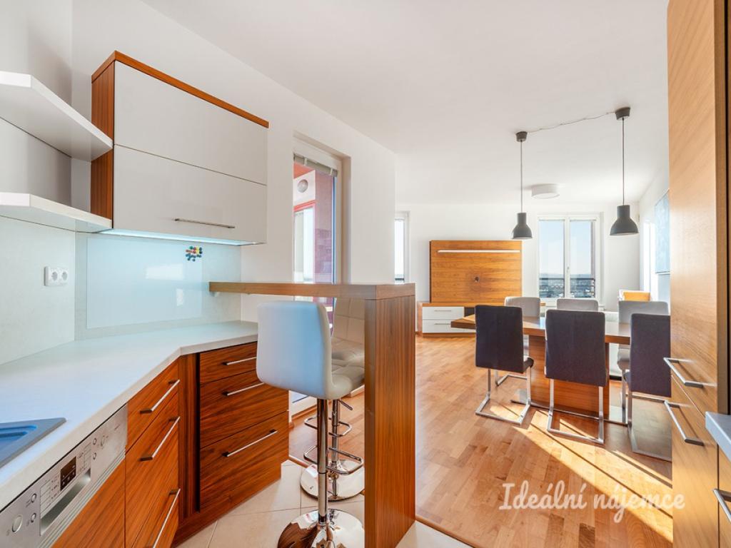 Pronájem bytu 3+kk 87 m² – pohled 6