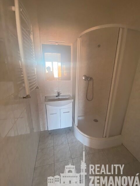 Listing 4