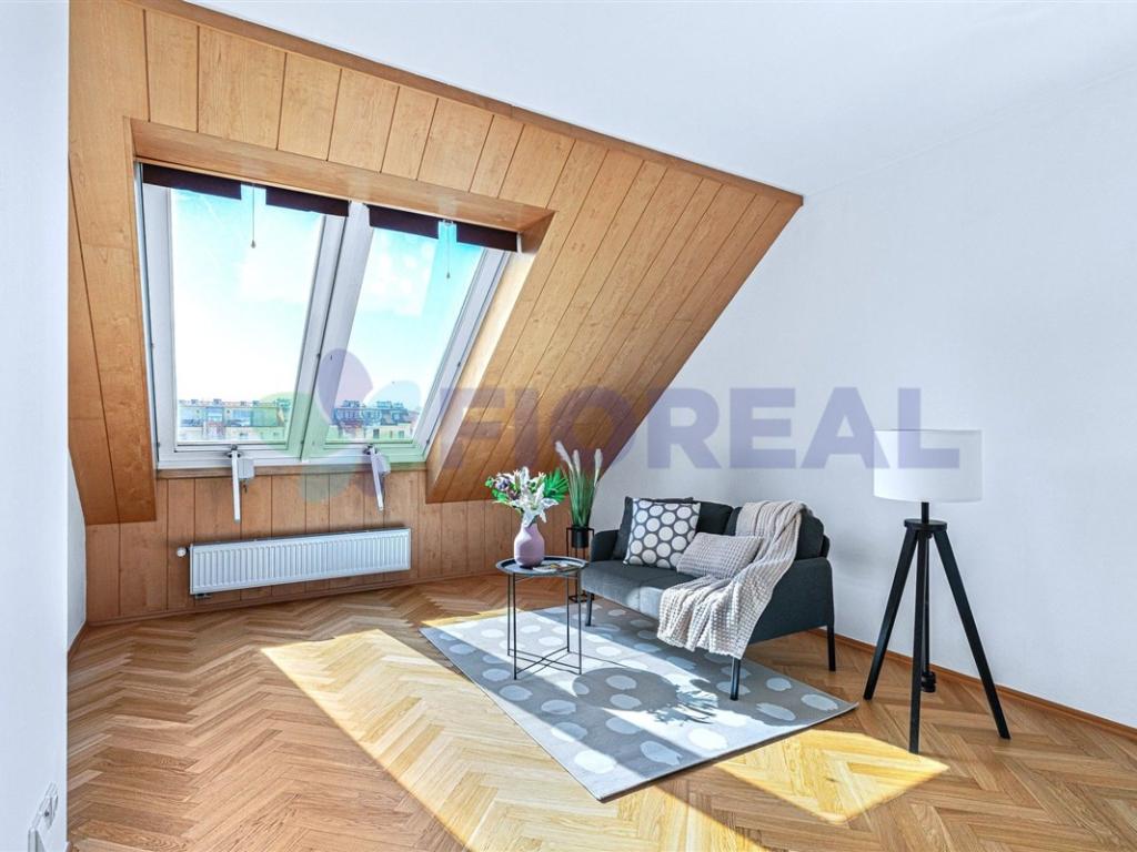 Pronájem bytu 5+1 230 m2, Praha – náhled fotky 25