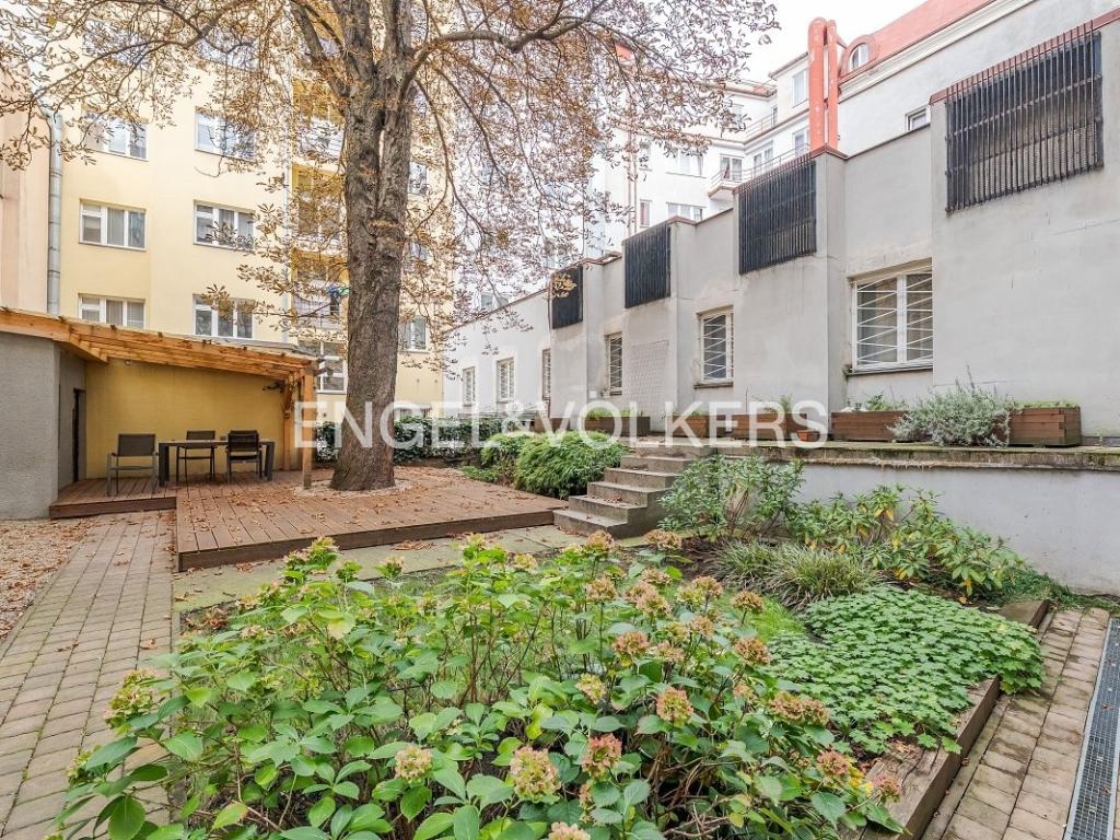 Pronájem bytu 2+kk 47 m² – pohled 3