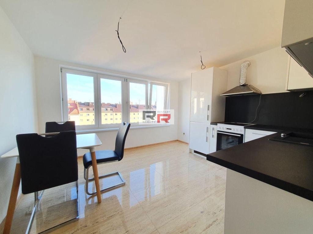 Pronájem bytu 2+1 74 m2