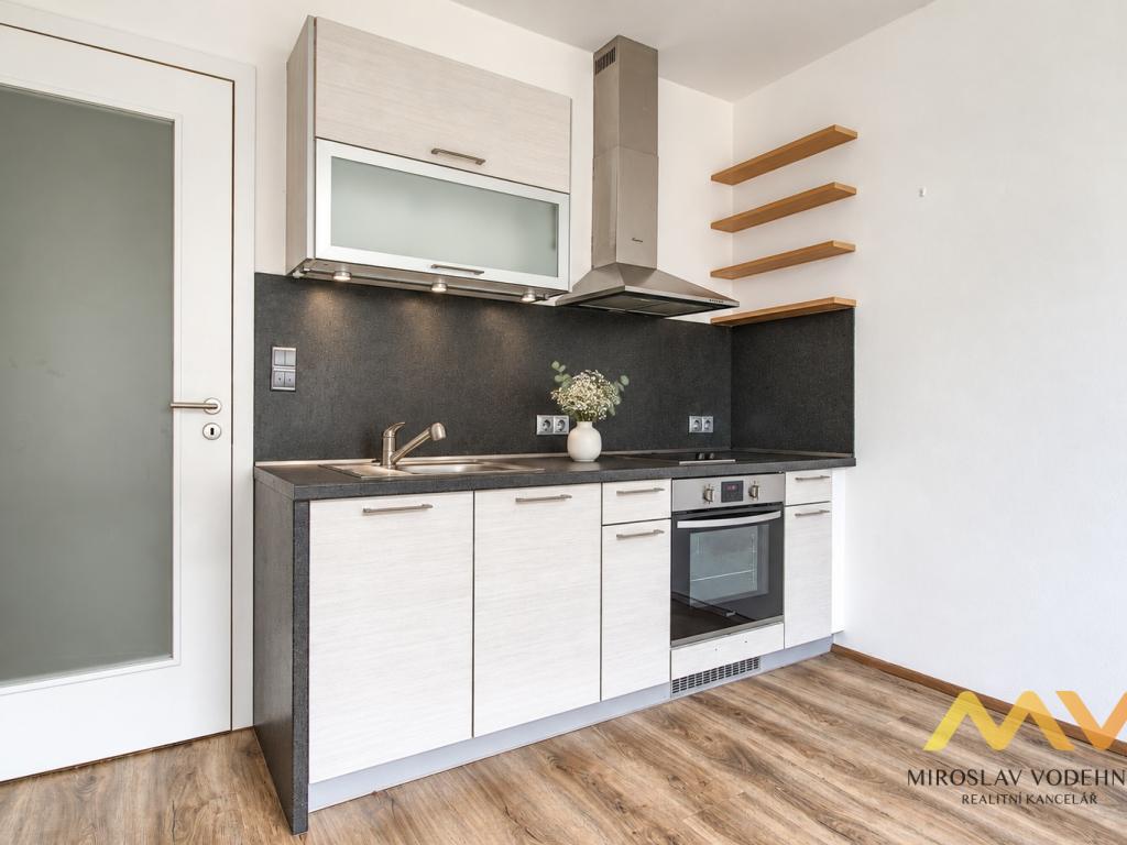 Pronájem bytu 1+kk 32 m2, Hradec Králové – náhled fotky 4