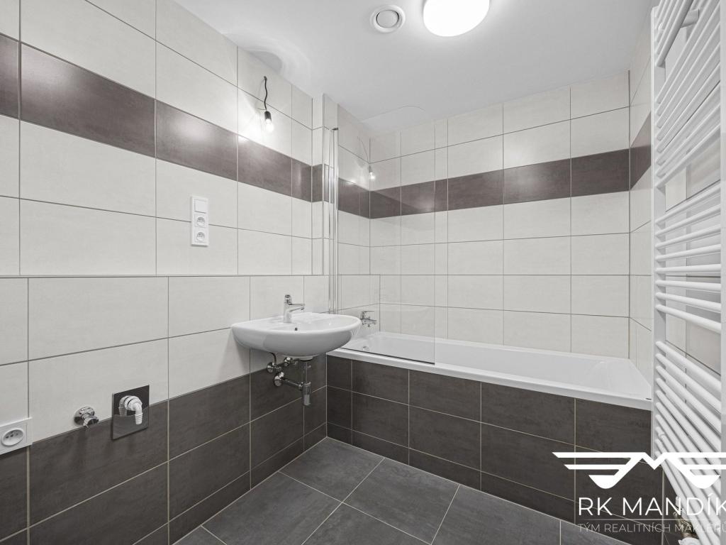 Pronájem bytu 2+kk 45 m2, Praha – náhled fotky 12