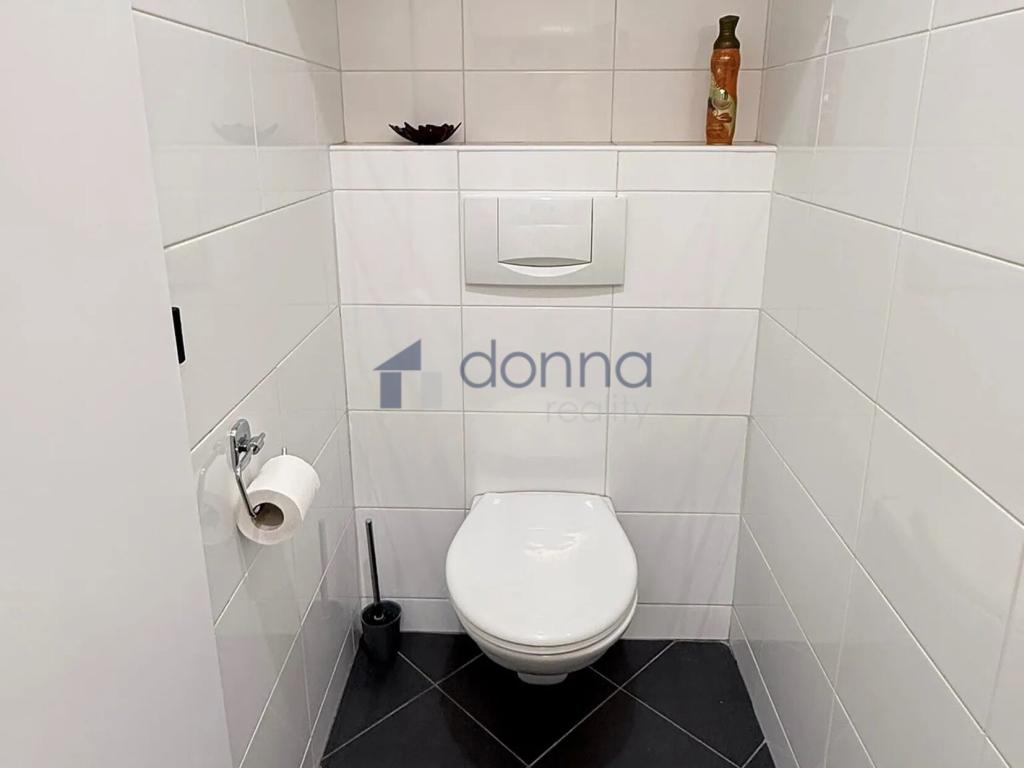Pronájem bytu 1+kk 94 m2, Praha – náhled fotky 13