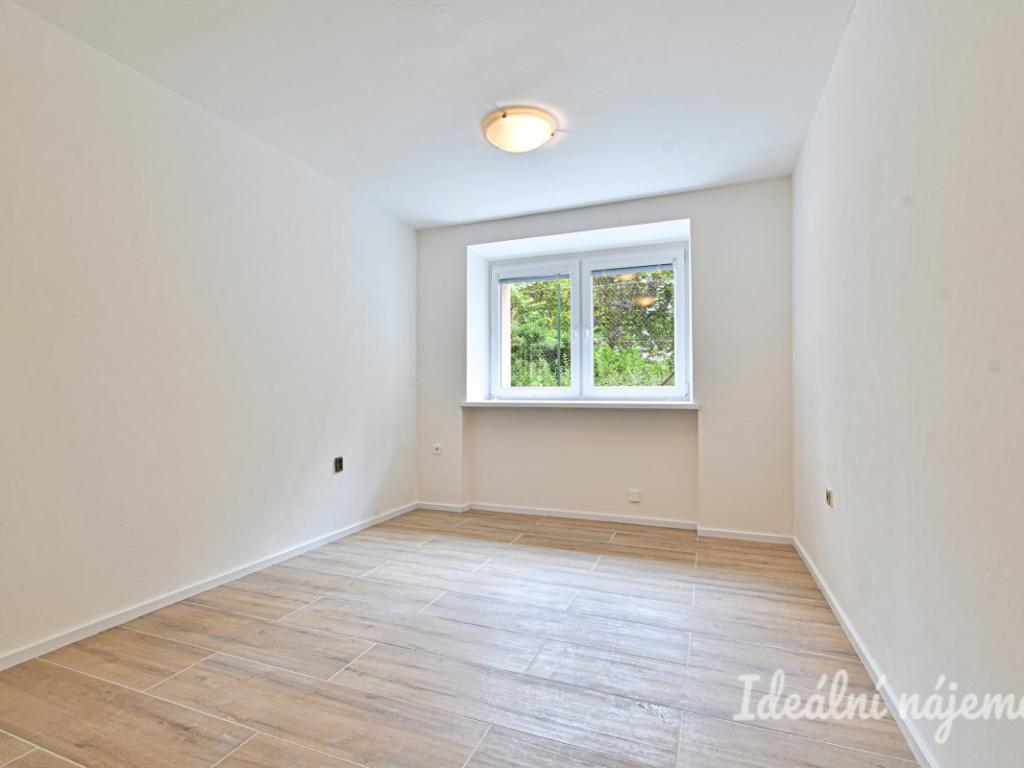 Pronájem bytu 1+1 38 m2