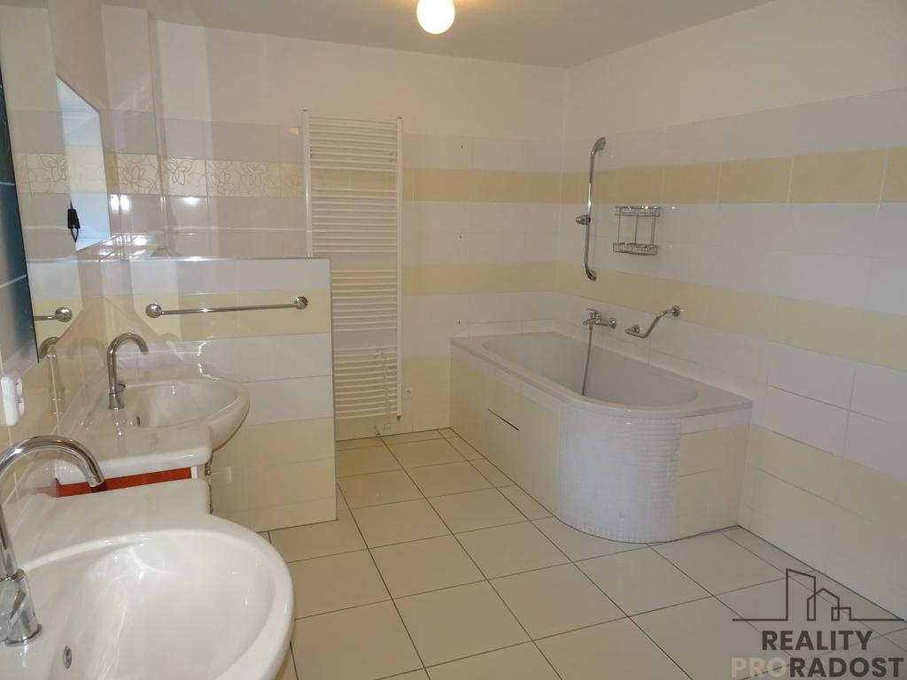 Prodej domu 250 m2, Pardubice – náhled fotky 10