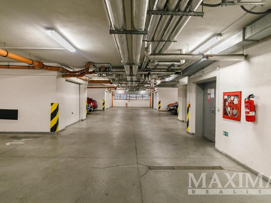 Prodej bytu 1+kk 36 m2, Praha – náhled fotky 23