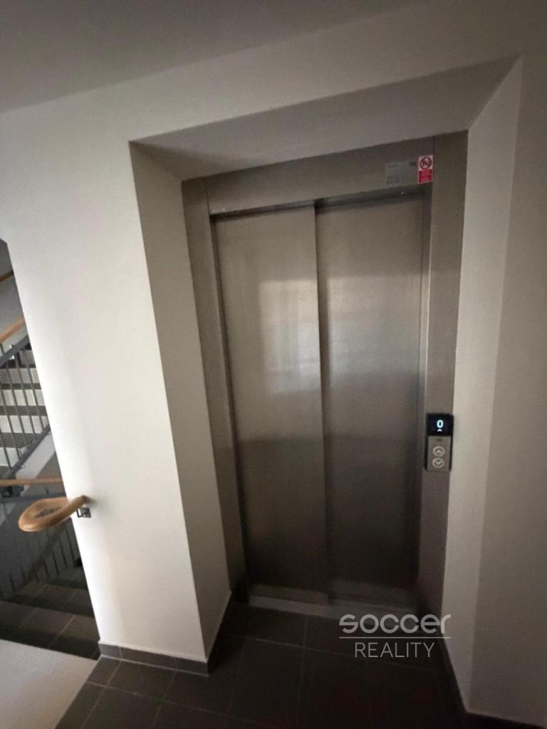 Pronájem bytu 2+kk 52 m2, Praha – náhled fotky 16