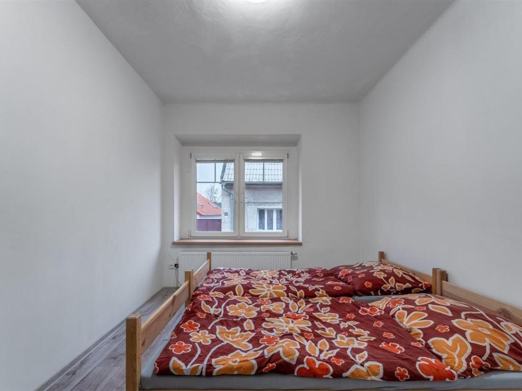 Pronájem bytu 1+kk 140 m2