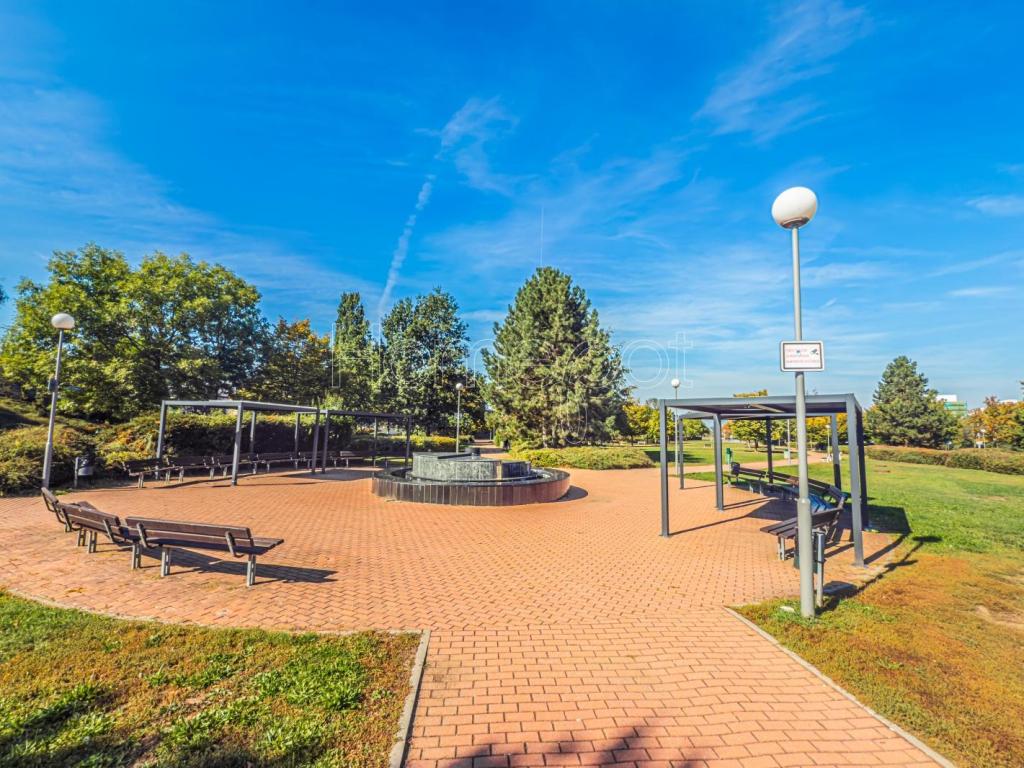 Prodej bytu 2+kk 50 m2, Praha – náhled fotky 28