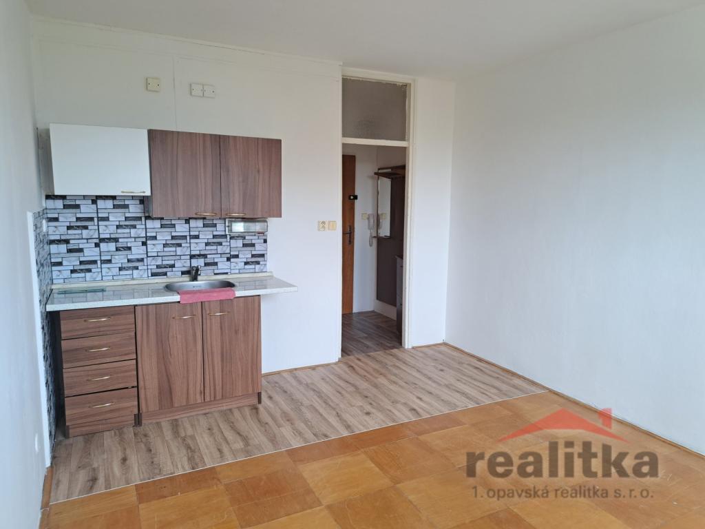 Pronájem 1+kk, Opava - Edvarda Beneše, 5300 Kč,