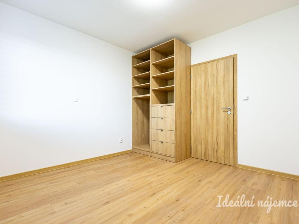 Pronájem bytu 3+kk 69 m2, Praha – náhled fotky 9