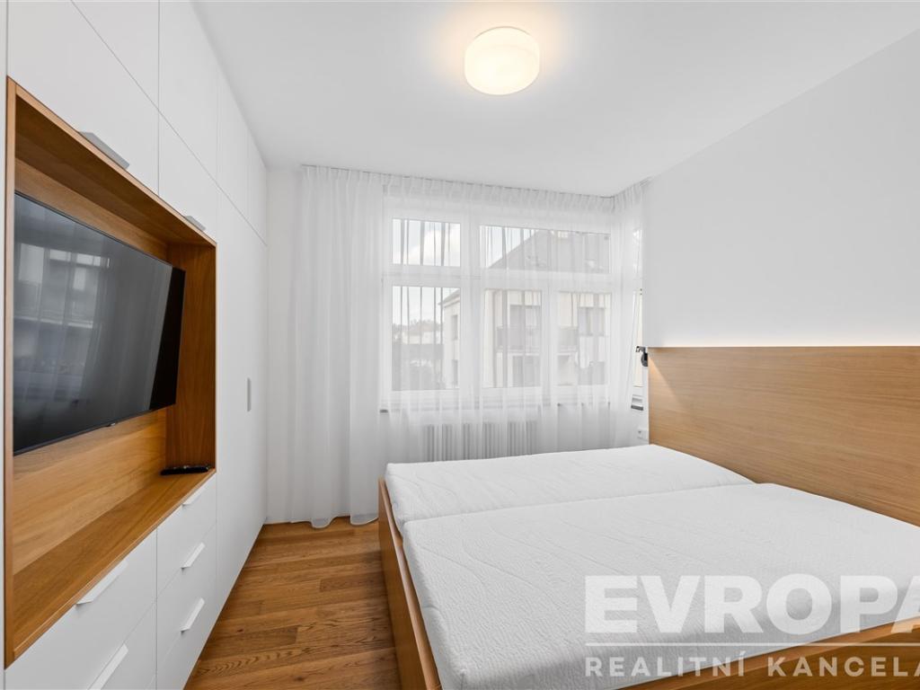 Pronájem bytu 4+kk 113 m2, Praha – náhled fotky 6