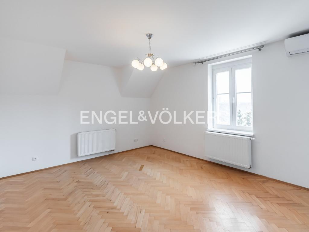 Pronájem bytu 3+kk 81 m2