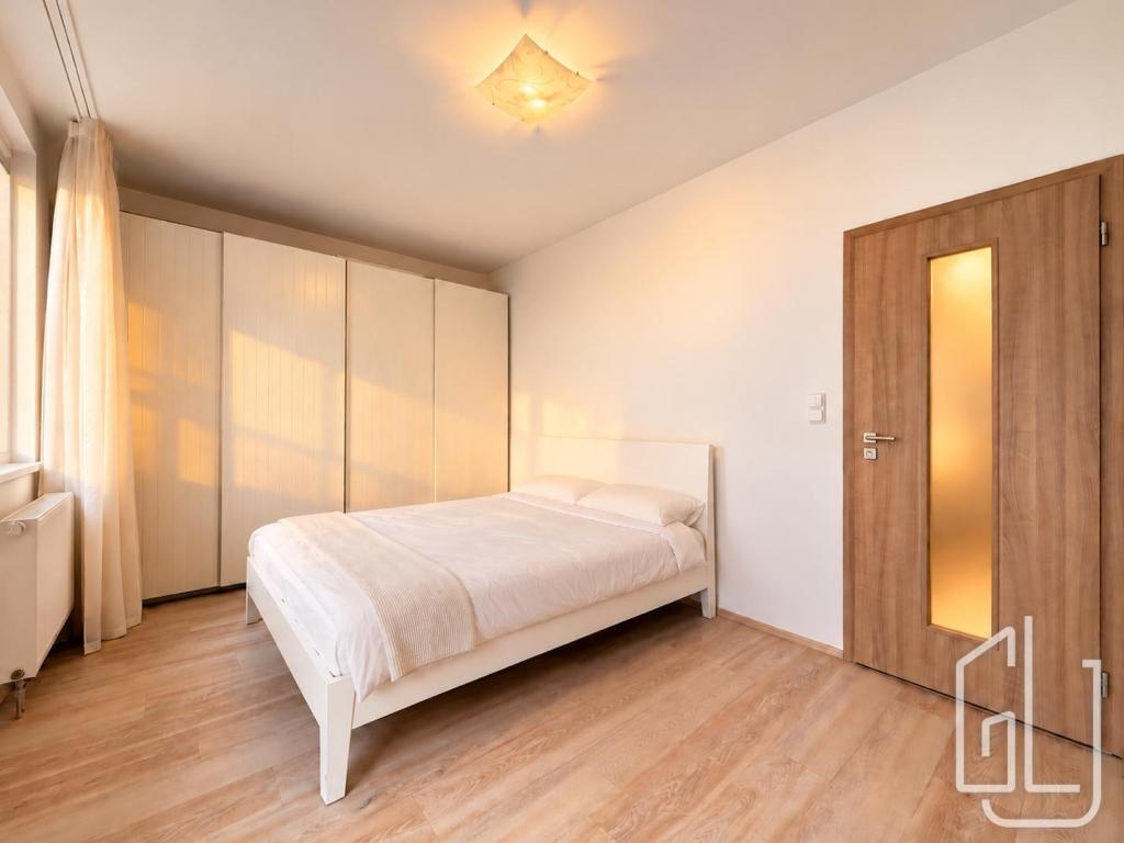 Prodej bytu 2+kk 74 m2, Praha – náhled fotky 9
