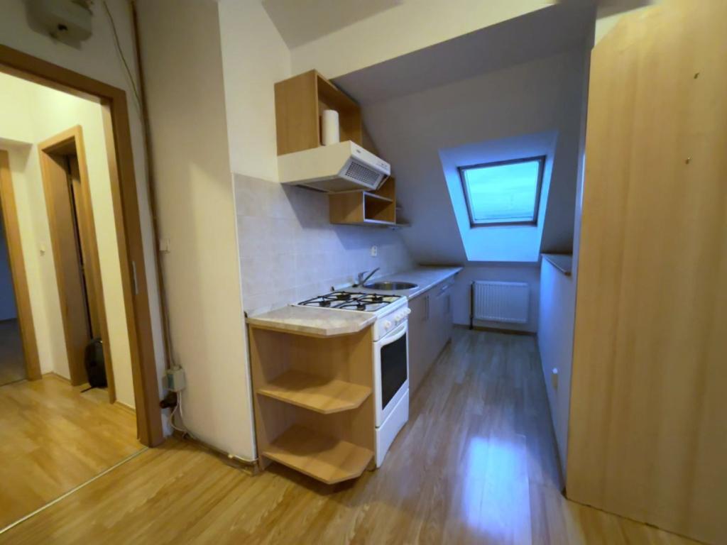 Pronájem 2+kk, Plzeň - Krátká, 14000 Kč, 65 m2