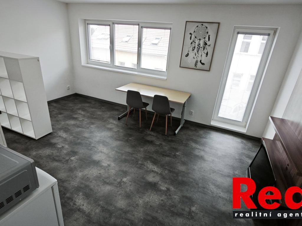 Pronájem bytu 1+kk 30 m2