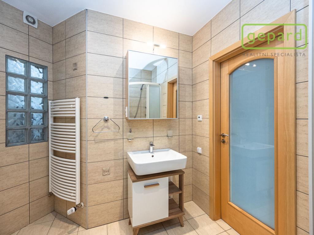 Pronájem bytu 2+kk 75 m2, Praha – náhled fotky 16